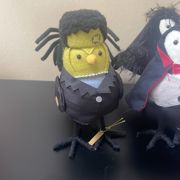 Target Halloween 2023 Bird Gomez - Picture 1 of 1